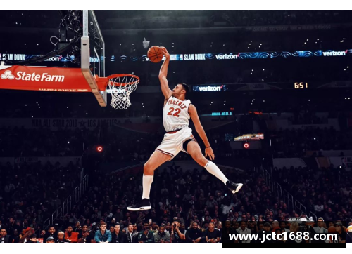 NBA精彩瞬间：飞人扣篮集锦，挑战重力的震撼一刻